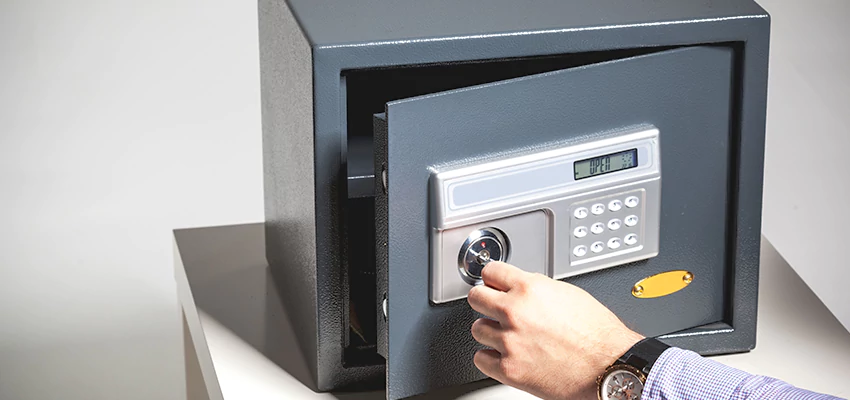 Jewelry Safe Unlocking Service in Coconut Creek, Florida