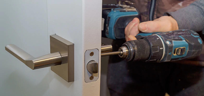 Broken Door Handle Lock Repair in Coconut Creek, Florida