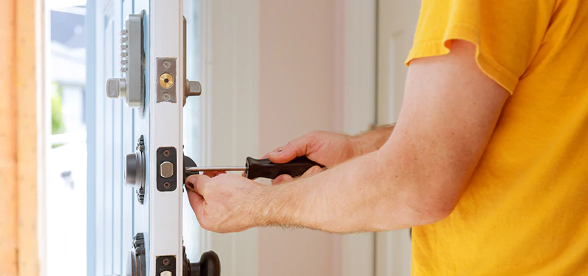 Eviction Locksmith For Key Fob Replacement Services in Coconut Creek, FL